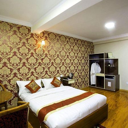 Thiha Bala Hotel Pyin Oo Lwin Bagian luar foto