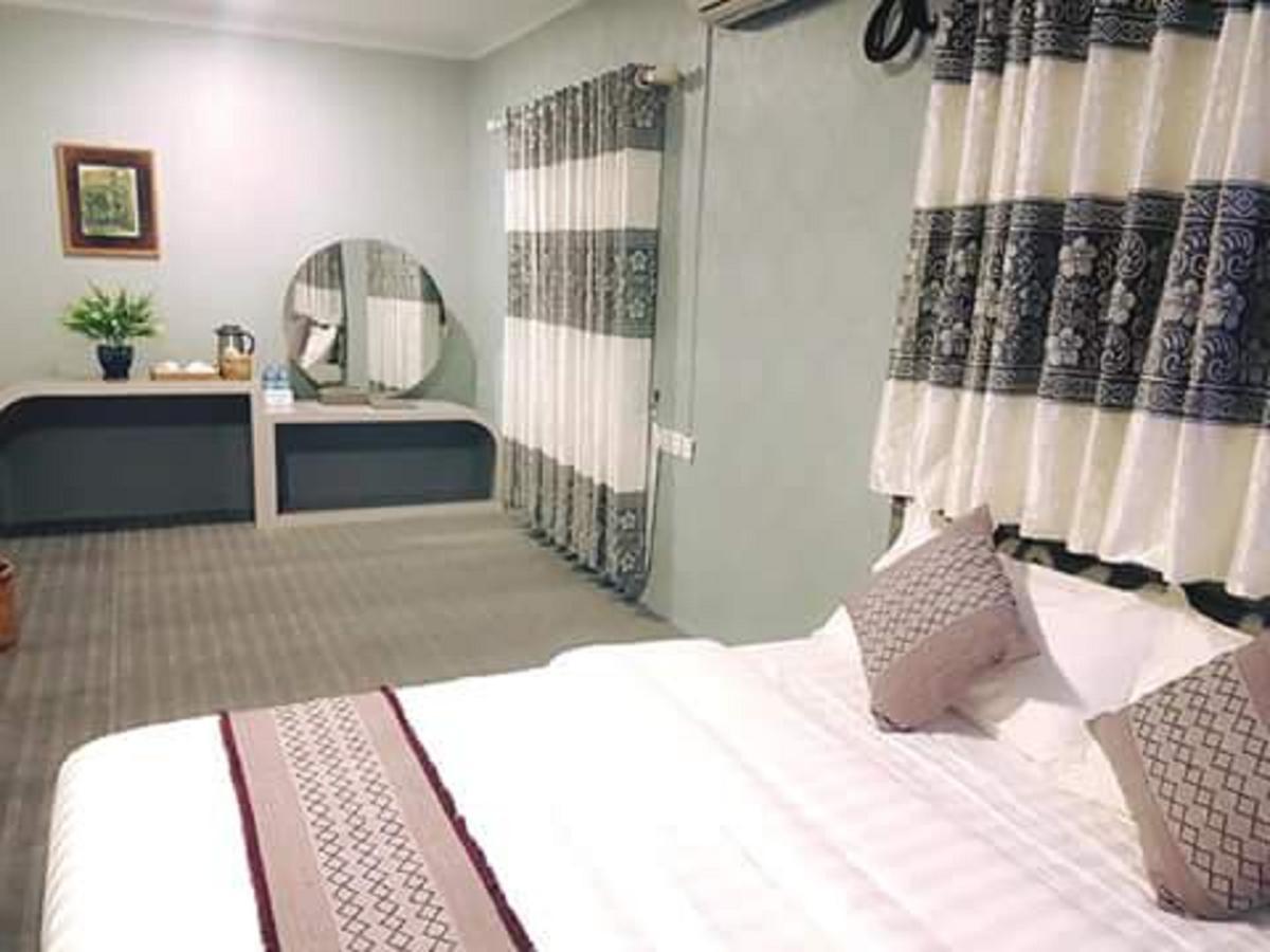 Thiha Bala Hotel Pyin Oo Lwin Bagian luar foto